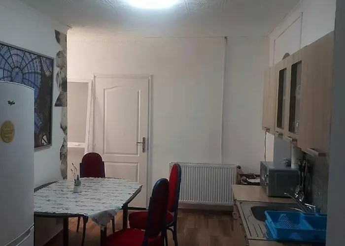 Quarto em Acomodações Particulares Alexandra Vendeghaz *